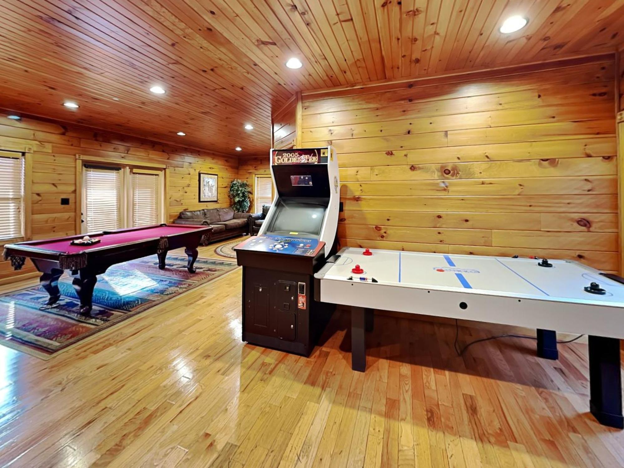 The Great Escape Ii, 5 Bedrooms, Sleeps 17, Game Room, Pool Access, Theater Gatlinburg Exterior photo