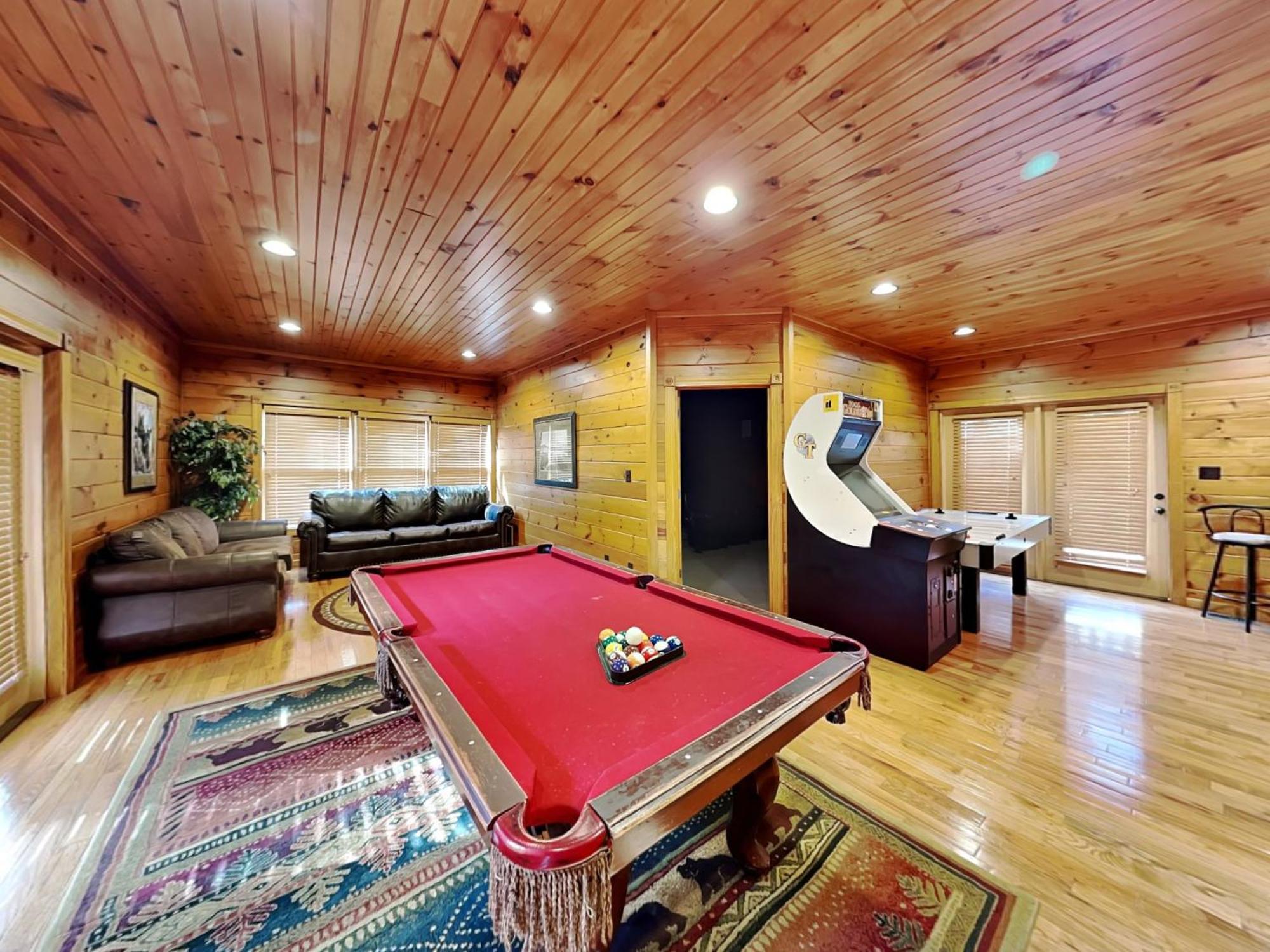 The Great Escape Ii, 5 Bedrooms, Sleeps 17, Game Room, Pool Access, Theater Gatlinburg Exterior photo