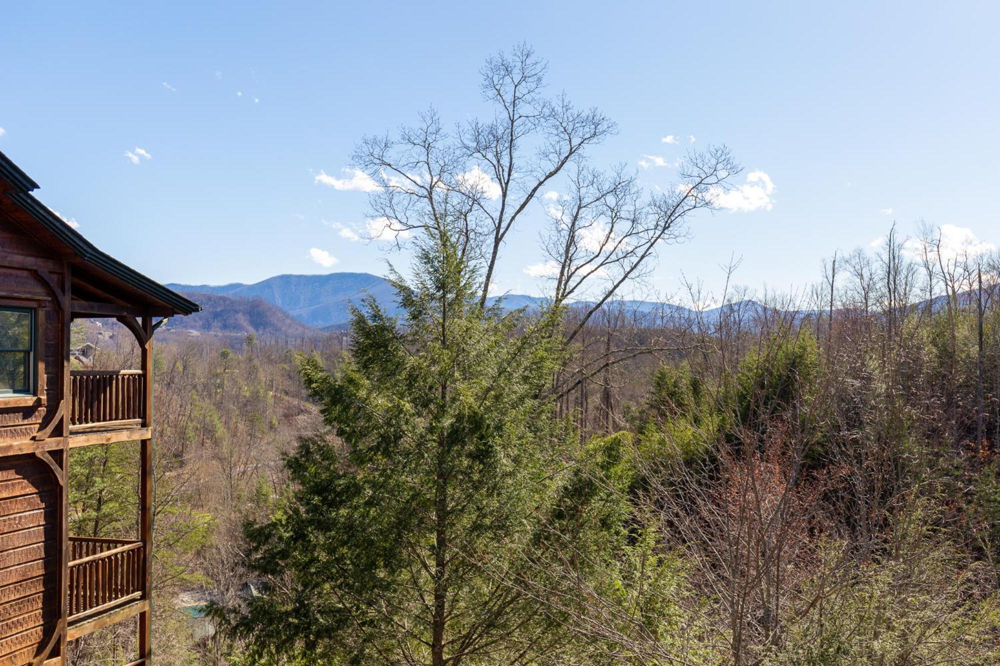 The Great Escape Ii, 5 Bedrooms, Sleeps 17, Game Room, Pool Access, Theater Gatlinburg Exterior photo