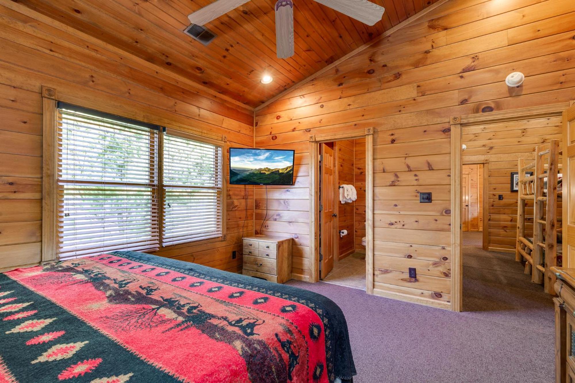 The Great Escape Ii, 5 Bedrooms, Sleeps 17, Game Room, Pool Access, Theater Gatlinburg Exterior photo