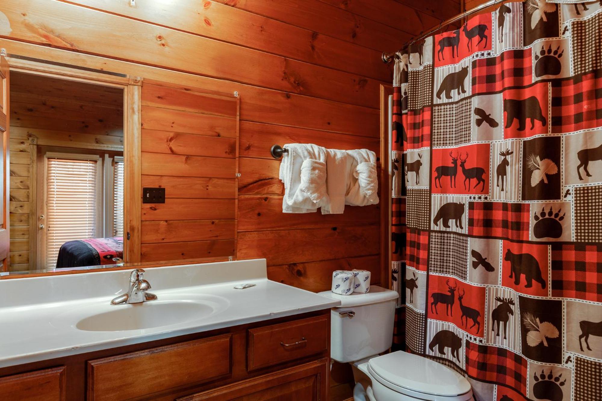 The Great Escape Ii, 5 Bedrooms, Sleeps 17, Game Room, Pool Access, Theater Gatlinburg Exterior photo