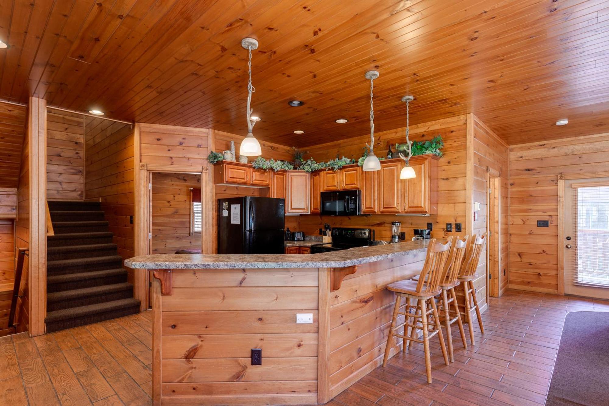 The Great Escape Ii, 5 Bedrooms, Sleeps 17, Game Room, Pool Access, Theater Gatlinburg Exterior photo